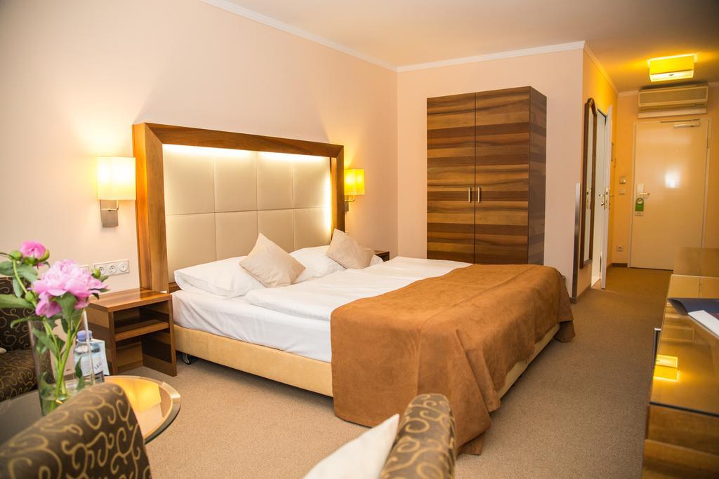 Admiral Am Kurpark Hotel 4*