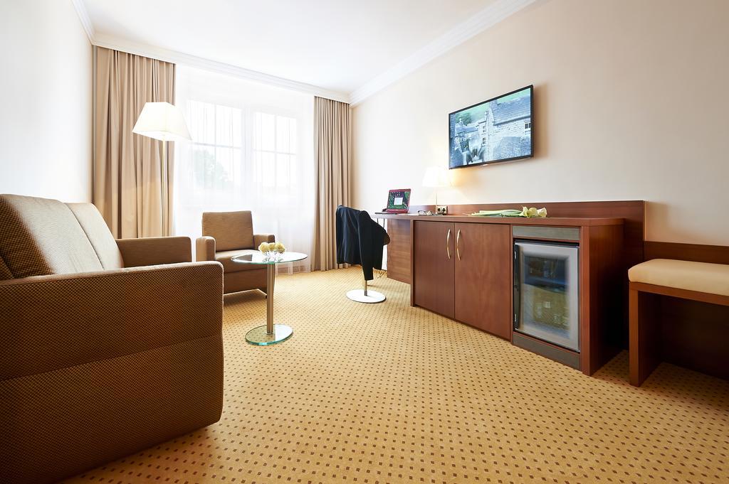 Hotel Admiral Am Kurpark 4*